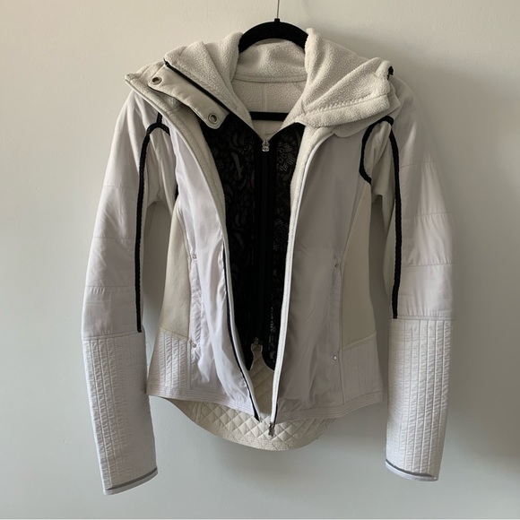 Lululemon white long sleeve fleece lined jacket size 4 removable black lace hood - Picture 2 of 5